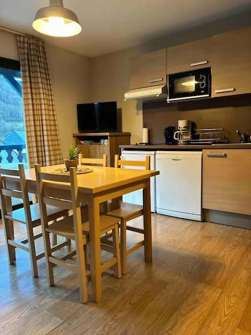 Appartement Avec Cabine Arreau 0*,